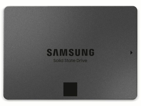 Bis zu acht Terabyte Speicherplatz: Die 870 QVO von Samsung ist die neueste QLC SSD (Quad Level Cell Solid State Drive) der zweiten Generation und bietet mit bis zu 8 TB die aktuell größte Speicherkapazität auf dem Markt. Ein passendes Upgrade für alle Anwender