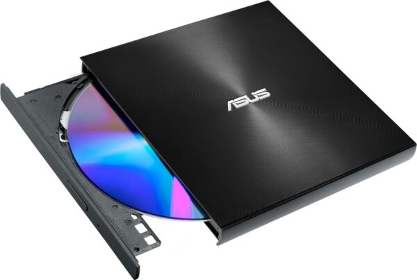 Kurzinfo: ASUS ZenDrive U8M SDRW-08U8M-U - Laufwerk - DVD±RW (±R DL) - 8x/8x - USB-C - extern - Schwarz Gruppe Datenträgerlaufwerke Hersteller ASUS Hersteller Art. Nr. 90DD0290-M29000 EAN/UPC 4711081049029 Produktbeschreibung: ASUS ZenDrive U8M SDRW-08U8M-U - DVD±RW-Laufwerk (±R DL) - USB-C - extern Gerätetyp DVD±RW-Laufwerk (±R DL) - extern Farbe Schwarz Schnittstelle USB-C Abmessungen (Breite x Tiefe x Höhe) 13.55 cm x 14.25 cm x 1.39 cm Gewicht 235 g Optischer Speicher DVD±RW (±R DL) Lesegeschwindigkeit 24x (CD) / 8x (DVD) Schreibgeschwindigkeit 24x (CD) / 8x (DVD±R) / 6x (DVD±R DL) Geschwindigkeit bei wiederbeschreibbaren Medien 24x (CD) / 6x (DVD-RW) / 8x (DVD+RW) Ausführliche Details Allgemein Gerätetyp DVD±RW-Laufwerk (±R DL) - extern Farbe Schwarz Schnittstelle USB-C Breite 13.55 cm Tiefe 14.25 cm Höhe 1.39 cm Gewicht 235 g Optischer Speicher Typ DVD±RW (±R DL) Lesegeschwindigkeit 24x (CD) / 8x (DVD) Schreibgeschwindigkeit 24x (CD) / 8x (DVD±R) / 6x (DVD±R DL) Geschwindigkeit bei