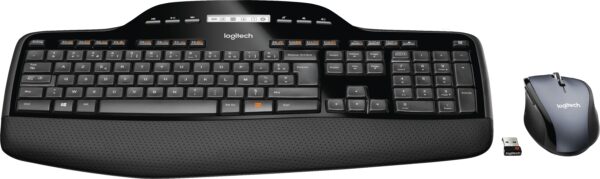 Kurzinfo: Logitech Wireless Desktop MK710 - Tastatur-und-Maus-Set - kabellos - 2.4 GHz - Belgien Gruppe Tastaturen Hersteller Logitech Hersteller Art. Nr. 920-002421 EAN/UPC 5099206020955 Produktbeschreibung: Logitech Wireless Desktop MK710 - Tastatur-und-Maus-Set - Belgien Gerätetyp Tastatur-und-Maus-Set Schnittstelle 2.4 GHz Kabelloser Empfänger Kabelloser Empfänger (USB) Eingabegerät Tastatur - kabellos Layout Belgien Besonderheiten Palm Rest Zeigegerät Maus Microsoft Zertifizierung Compatible with Windows 7 Ausführliche Details Allgemein Gerätetyp Tastatur-und-Maus-Set Schnittstelle 2.4 GHz Kabelloser Empfänger Kabelloser Empfänger (USB) Abmessungen (B x T x H)/Gewicht Tastatur: 46.03 cm x 24.23 cm x 3.1 cm / 860 g Maus: 7.1 cm x 10.9 cm x 4.2 cm / 88 g Eingabegerät Typ Tastatur - kabellos Layout Belgien Besonderheiten Palm Rest Zeigegerät Typ Maus Verschiedenes Compatible with Windows 7 Die Anwendungen und Geräte mit dem Compatible with Windows 17