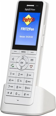 AVM Fritz!Fon X6 IP-Telefon schnurlos weiß: FestnetztelefonEigenschaften:Kabelloses Telefon (Standard DECT-GAP)Kompatibel mit FRITZ!Box-Modellen mit DECT-BasisstationReichweite: Bis zu 300 Meter im Freien und bis zu 40 Meter in GebäudenGesprächsdauer: Bis zu 16 StundenStand-by: Bis zu 12 TageLadezeit: ca. 6 Stunden3.5 mm KlinkeAkustik:HD-Telefonie (7-kHz-Codec G.722)Full-Duplex-FreisprechenLauthören in HD-QualitätFunktionen:Anklopfen