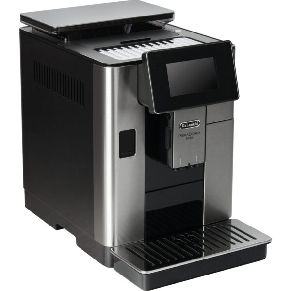 Die PrimaDonna Soul ECAM 610.74.MB von DeLonghi holt das Beste aus jeder Bohne heraus. Mit der Bean Adapt Technology und der "Coffee Link" App ermittelt die Maschine die optimalen Einstellungen für die gewählte Bohnensorte. Mahlgrad und Brühparameter werde