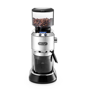 Besser in den Tag starten – die DeLonghi Dedica KG521.M Kaffeemühle silber/schwarz 150 WFür viele beginnt ein perfekter Tag mit einer leckeren Kaffeekreation – am besten mit frischem Kaffeepulver aus der DeLonghi Dedica KG521.M Kaffeemühle silber/schwarz 150 W. Eine hochwertigen Verarbeitung sowie ein einfaches Handling garantieren armomatisch duftenden Hochgenuss für einen guten Start in den Tag.Anzahl der verschiedenen Leistungsstufen: 18!Für eine schnelle