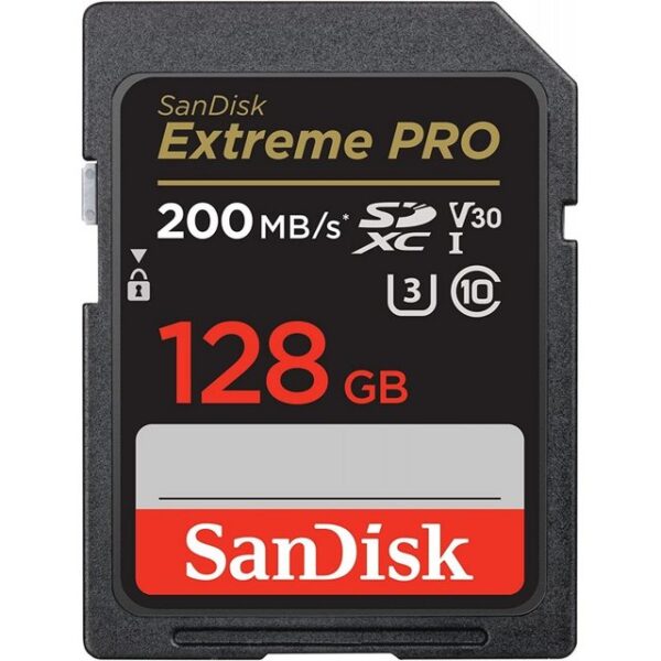 Mit der Performance der SanDisk Extreme SDXC-UHS-I-Speicherkarte kann man der Kreativität freien Lauf lassen. Die Aufnahmegeschwindigkeit von bis zu 90 MB/s und die UHS Speed Class 3 (U3) ermöglichen ruckelfreie Videos in hochauflösendem 4K UHD. Dank der Übertragungsgeschwindigkeit von 200 MB/s kann man seine Fotos im Handumdrehen auf andere Speichergeräte auslagern. Zudem hält die Speicherkarte Witterung