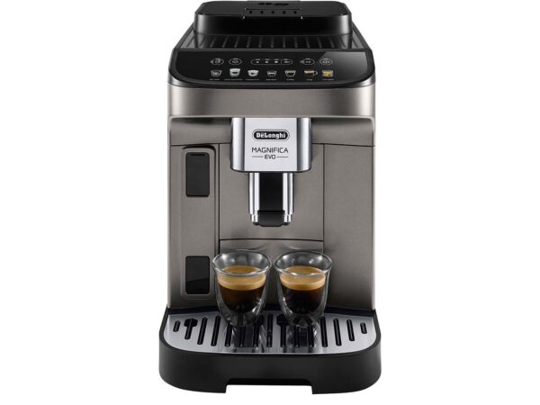 Den besten Kaffee gibt es nur in Italien? Das muss nicht mehr sein! Dieser De’Longhi Vollautomat zaubert perfekt italienische Espresso- und Kaffeespezialitäten auf Knopfdruck – dank der 7 One-Touch-Rezepte und dem intuitiven Farbdisplay ist die Bedienung auch mühelos möglich und kinderleicht! Mit der speziellen Aufschäumdüse entsteht ein perfektes Milchschaumergebnis für cremigen Cappuccino oder Latte Macchiato. Das Beste: Die Maschine mahlt die Bohnen direkt vor jeder Anwendung! So bleibt das Kaffeearoma erhalten und es entstehen keine alten Reste im Gerät. Darüber hinaus lässt sich zur einfachen Reinigung die Brühgruppe vollständig entnehmen. So ist eine lange Lebensdauer gewährleistet. B 240 x T 440 x H 360 mm.